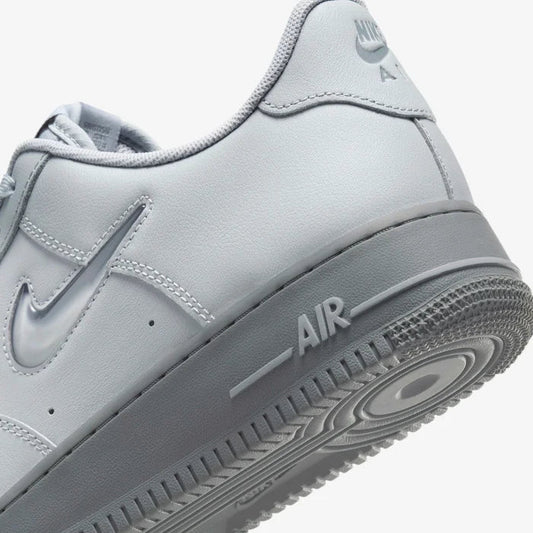 AF 1 Jewel Wolf Grey, fabriqué à la main