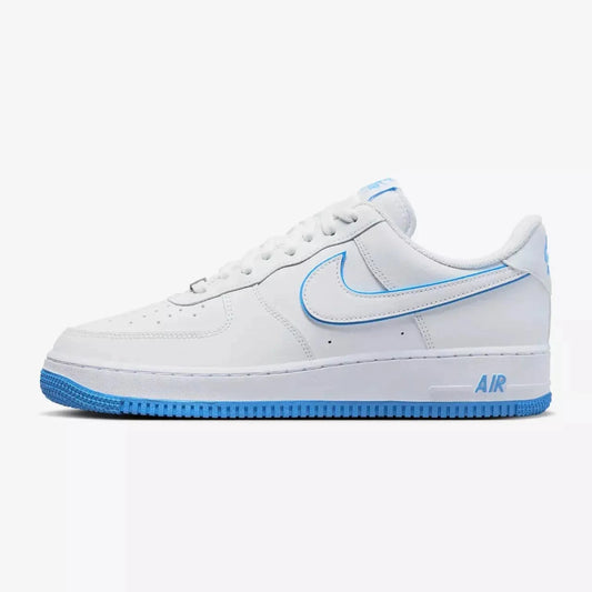 AF 1 Bleu ciel, fabriquée à la main