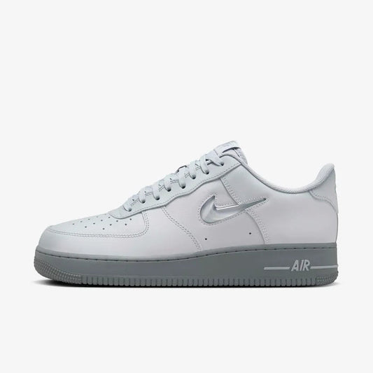 AF 1 Jewel Wolf Grey, fabriqué à la main